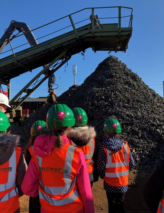 Primary school children visit Sackers