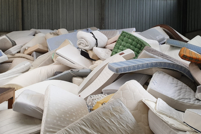 Mattress-Recycling-gr325
